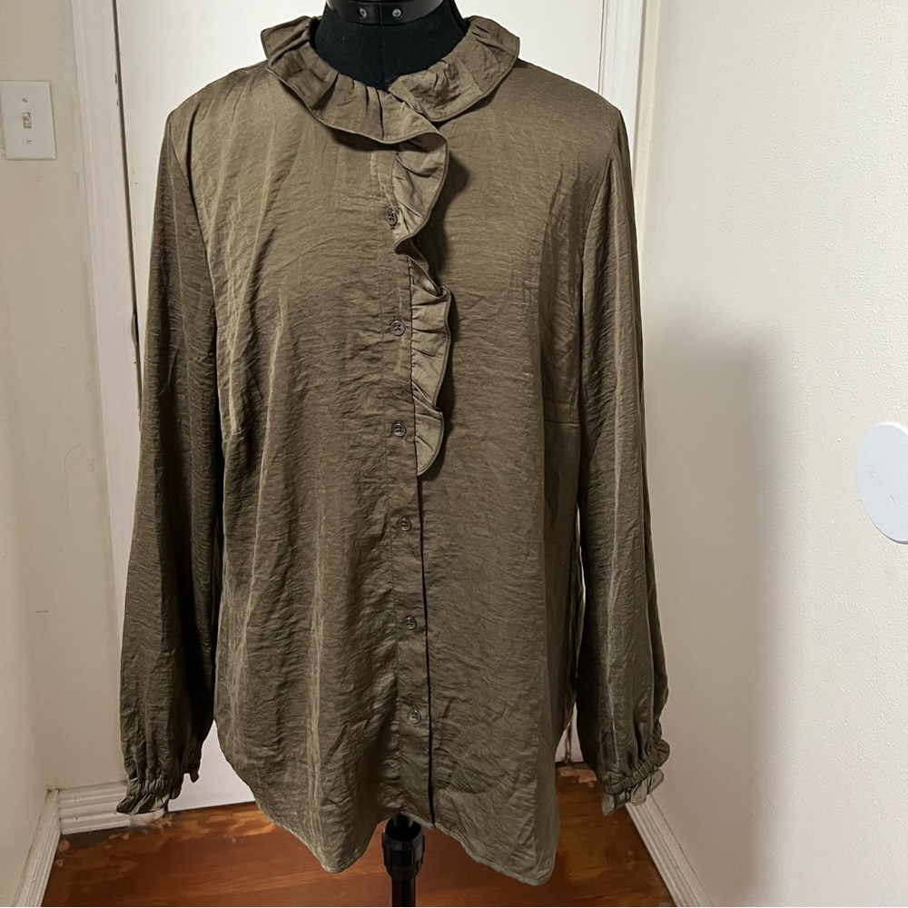 Cabi Icon Olive Green Button Down Blouse Ruffle Collar Size Large